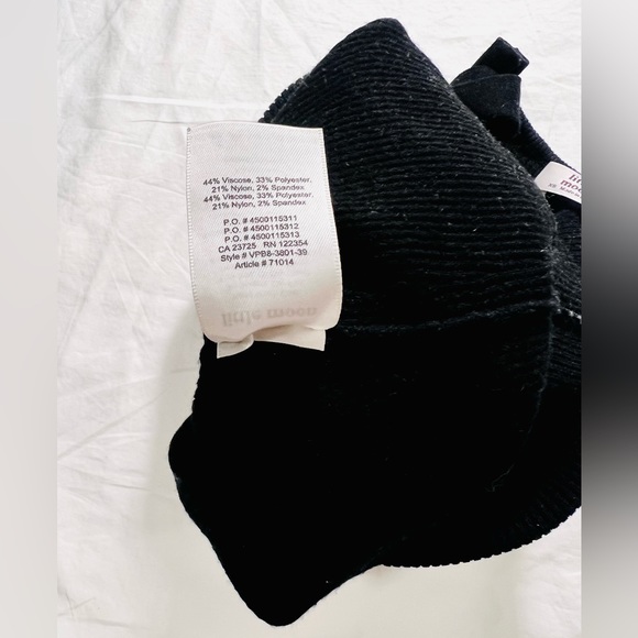 Aritzia little moon All Tied Up black crop short sleeve v-neck tie waist top - Picture 9 of 14